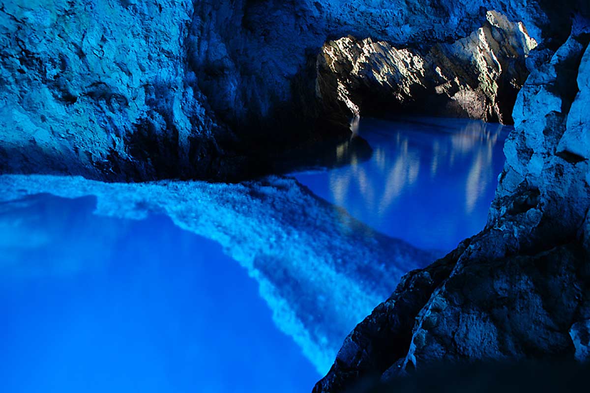 blue cave tour komiza